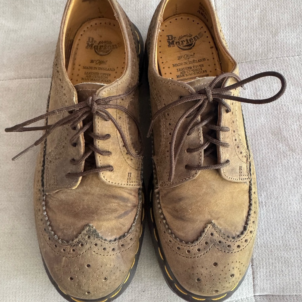 Dr. Martens Men's Tan Wing Tip Shoes